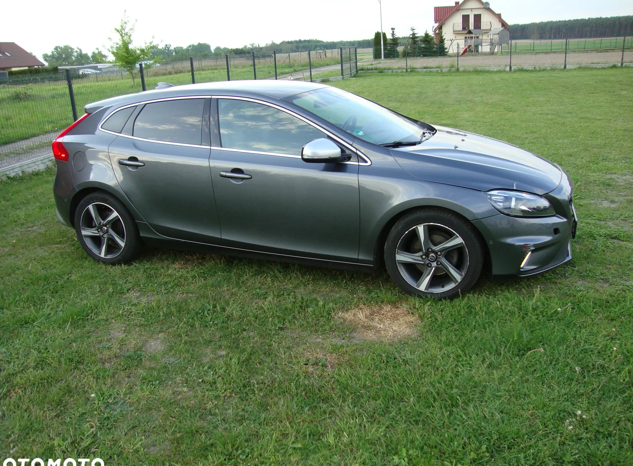 Volvo V40 cena 25900 przebieg: 219000, rok produkcji 2013 z Syców małe 562